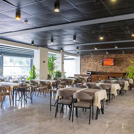 Dorana Hotel 키레니아 외부 사진