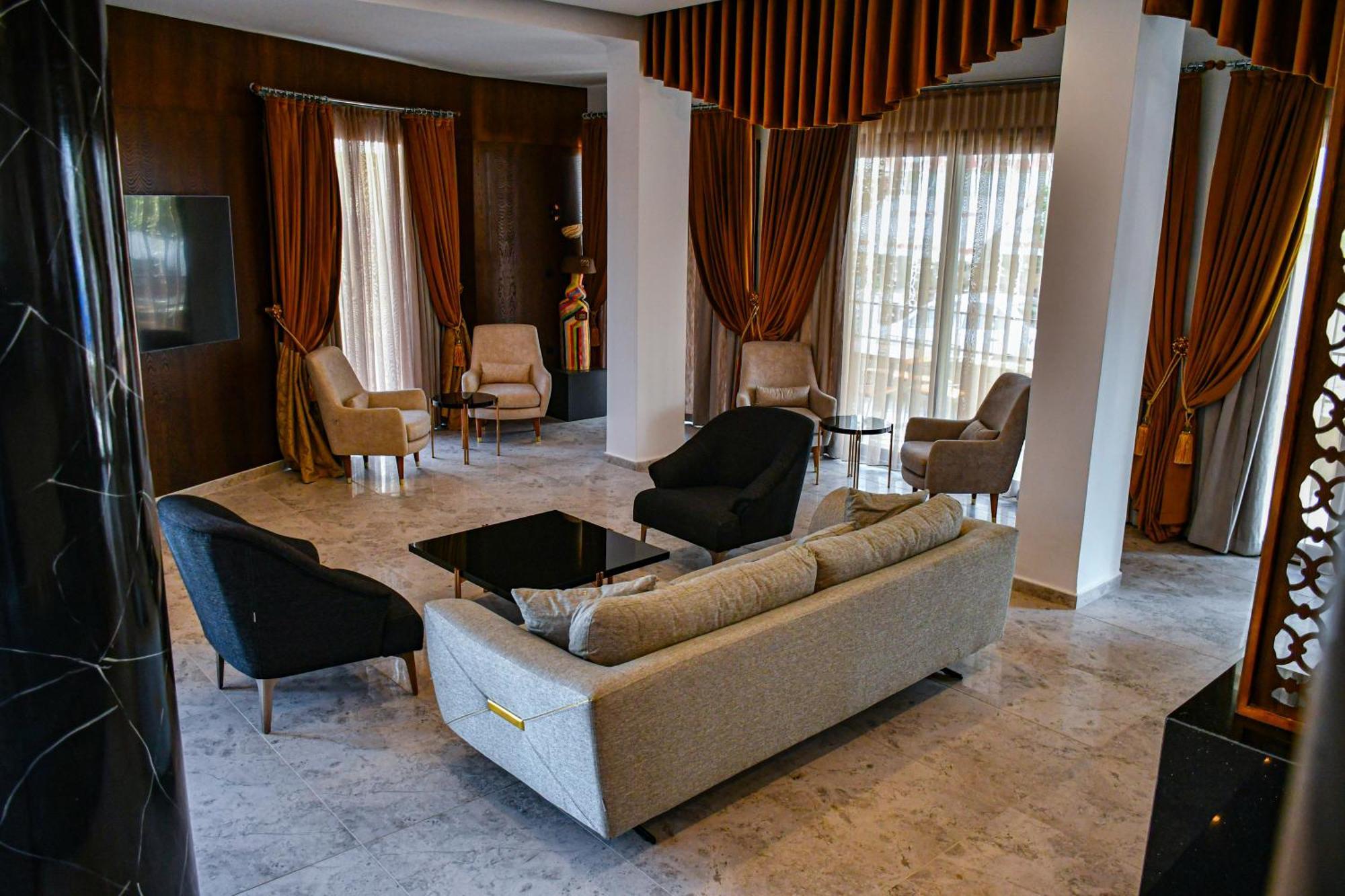 Dorana Hotel 키레니아 외부 사진