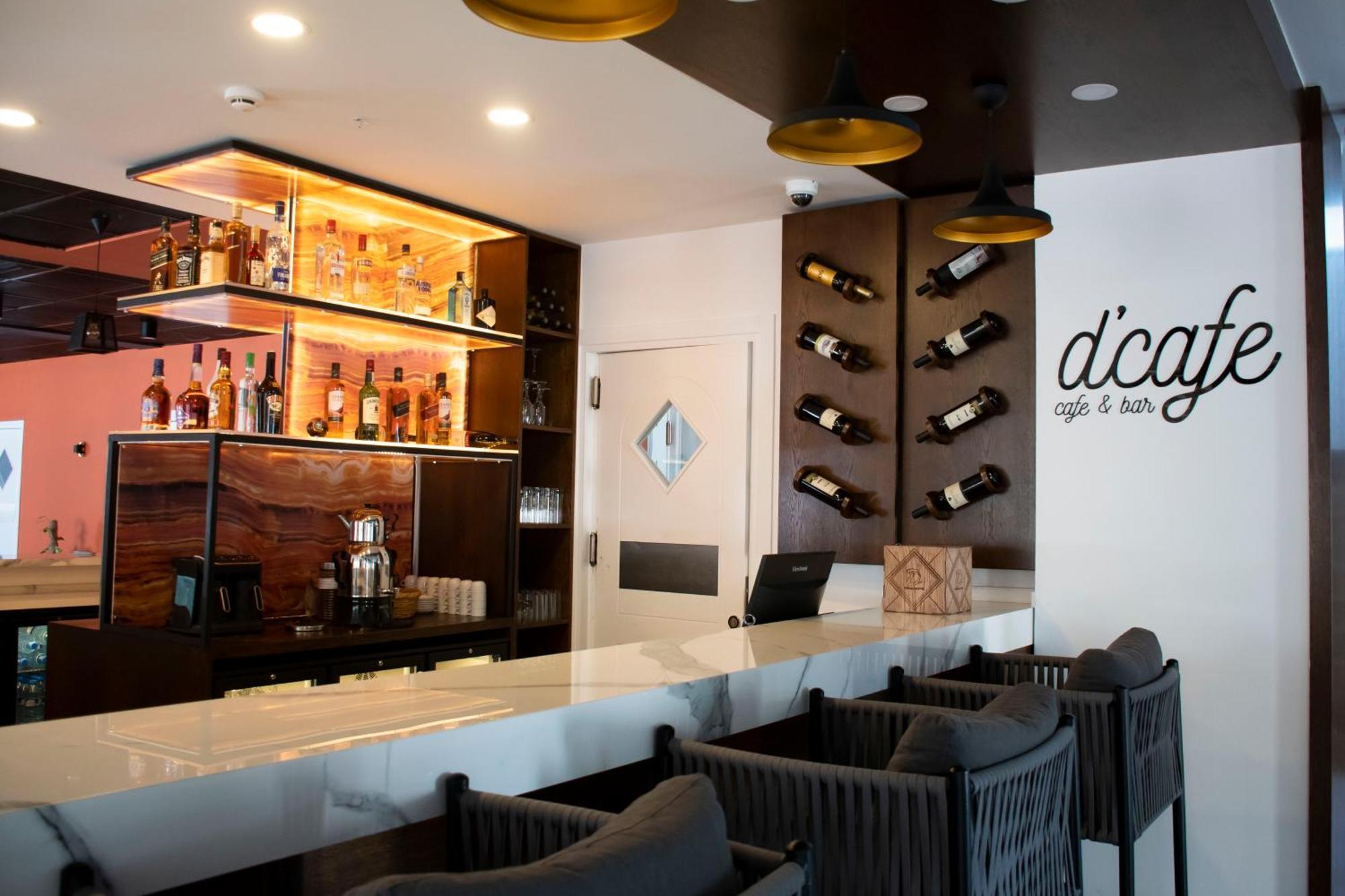 Dorana Hotel 키레니아 외부 사진