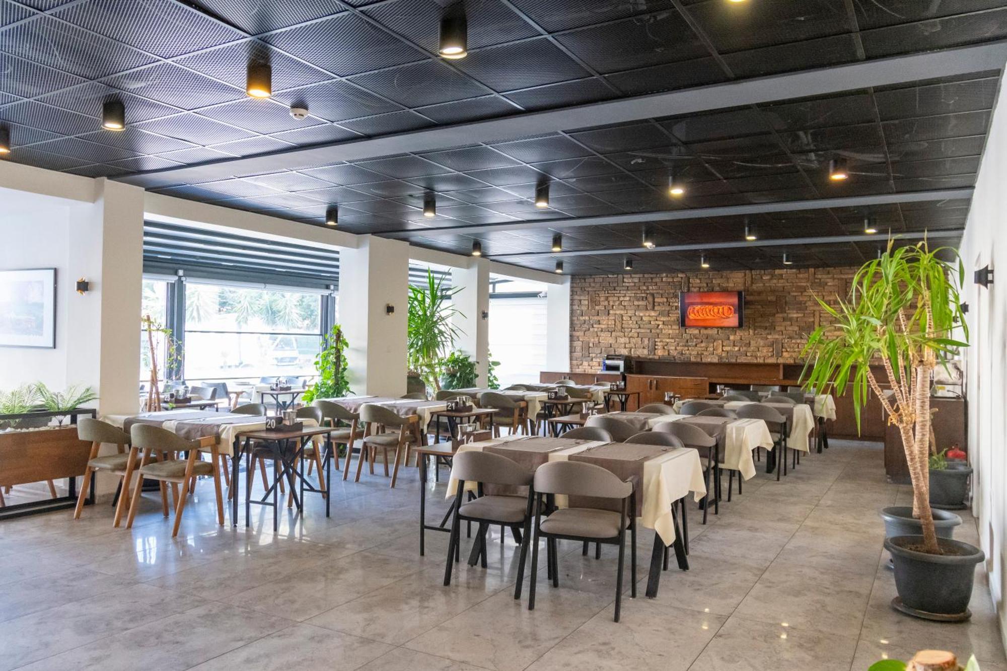 Dorana Hotel 키레니아 외부 사진