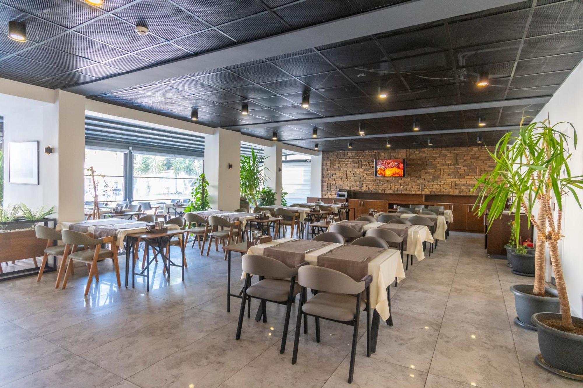 Dorana Hotel 키레니아 외부 사진